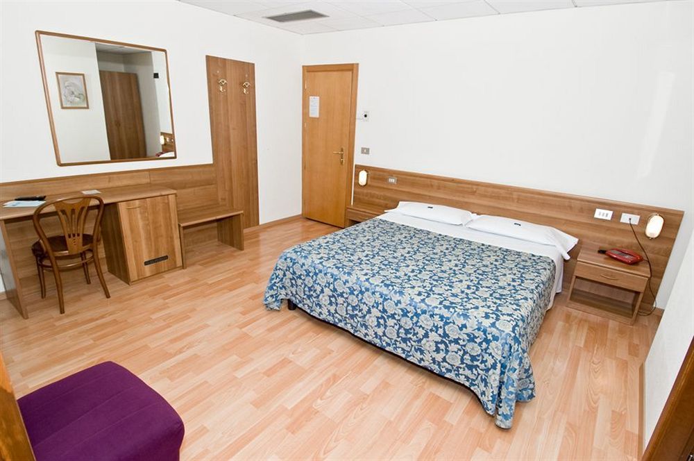 Europa Hotel 3*