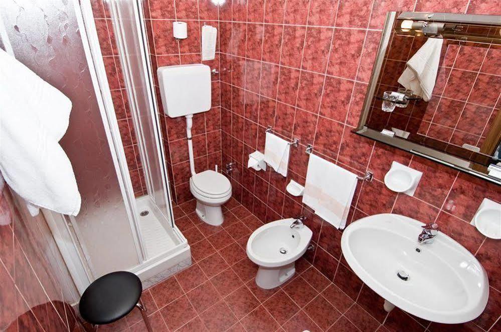 Europa Hotel 3*